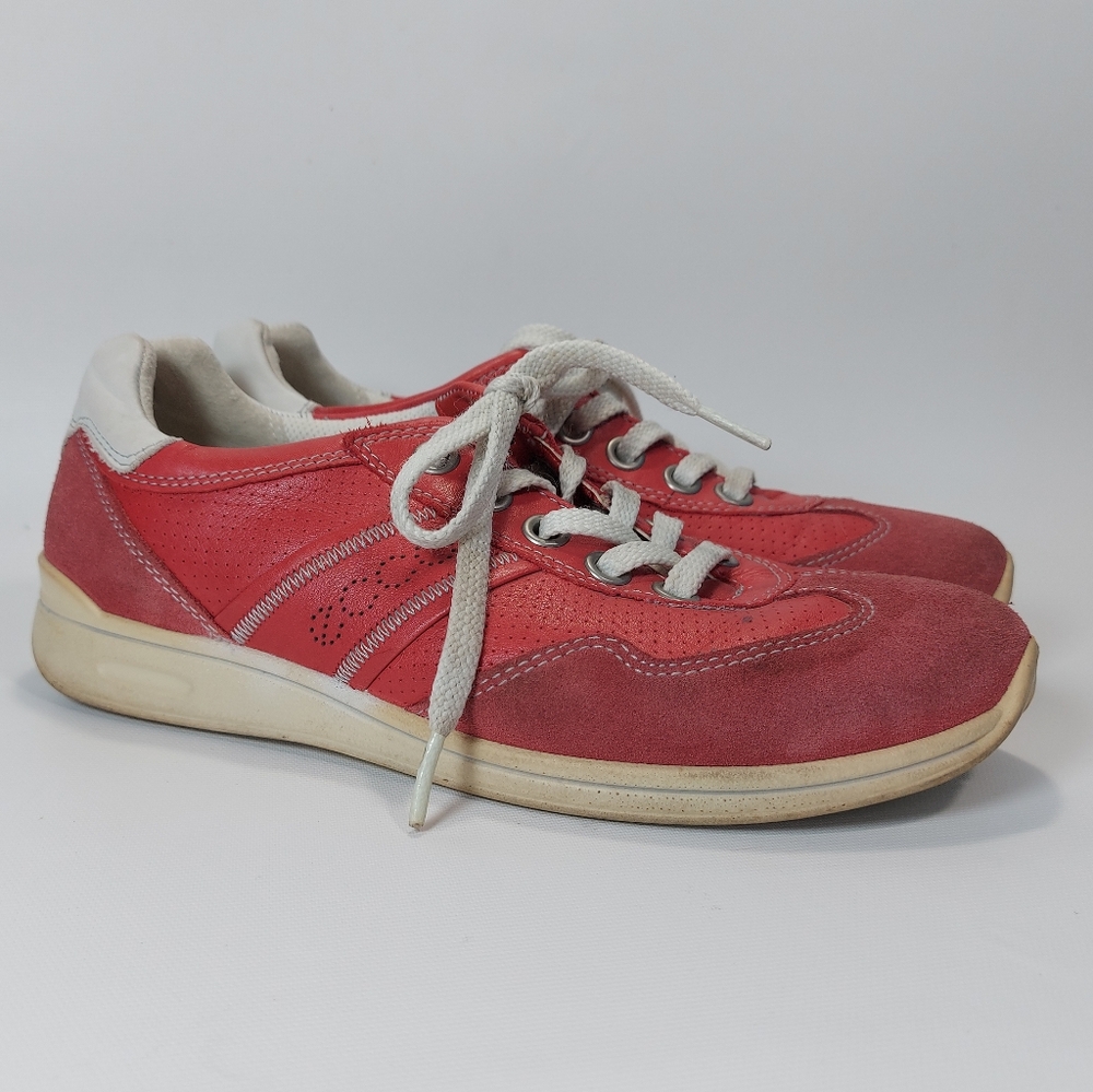 Ecco Mobile II Premium Sneakers Womens Size US 7 EUR 38 Shoes Red Leather